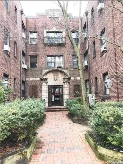 2c-7 Bond St, Great Neck, NY, 11021-2433 | Card Image