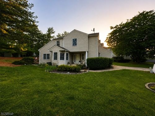 1 Cliffside Ct, Hamburg, NJ, 07419-2417 | Card Image