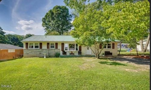 413 Holly St, Mount Carmel, TN, 37645-3915 | Card Image