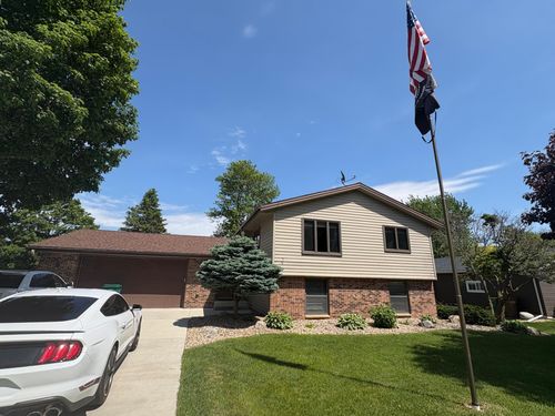 1918 Bayview Dr, Albert Lea, MN, 56007-2131 | Card Image