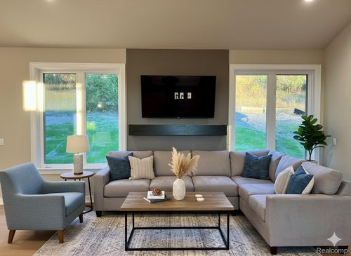 8848 Stonewall E, Clarkston, MI, 48348-3067 | Card Image