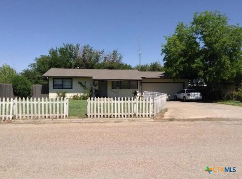 105 Nicholson Ave, Kress, TX, 79052-2118 | Card Image