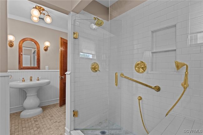 Hall Bath | Image 24