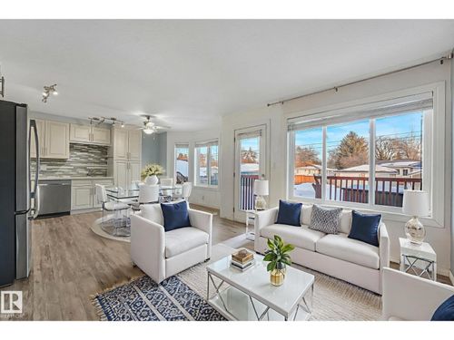 2-11813 43 St Nw, Edmonton, AB, T5W2P3 | Card Image
