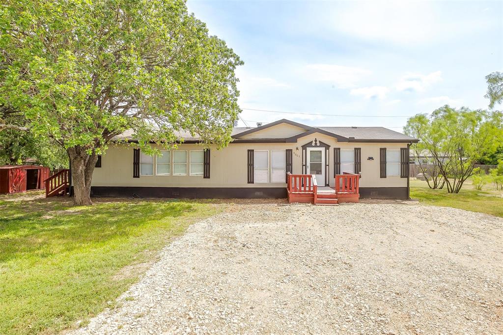 Rhode Island Trl, Granbury, TX 76048