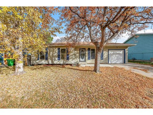 3352 S Holland Way, Lakewood, CO, 80227-4451 | Card Image