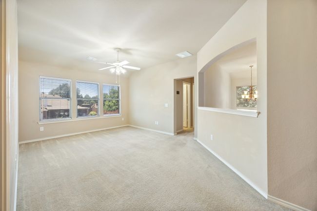 Upstairs gameroom | Image 19