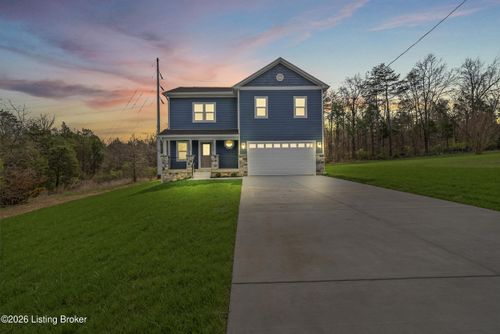 559 Ford Dr, Mt Washington, KY, 40047-7744 | Card Image