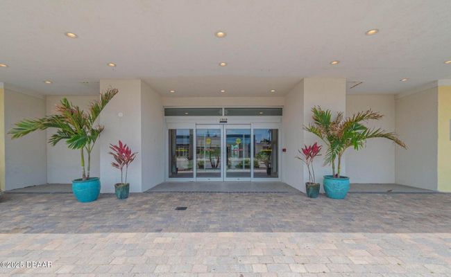 213-1909 S Atlantic Front Entry @ Street Level; Lobby | Image 4