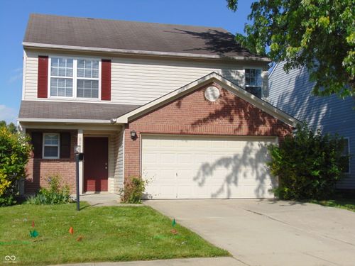 8125 Maple Stream Ln, Indianapolis, IN, 46217-4571 | Card Image
