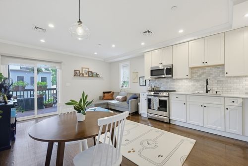 1-498 Sumner St, Boston, MA, 02128-4685 | Card Image