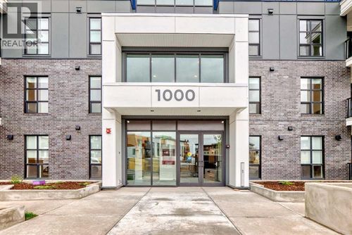 4270 Norford Ave Nw, Calgary, AB, T3B6P8 | Card Image