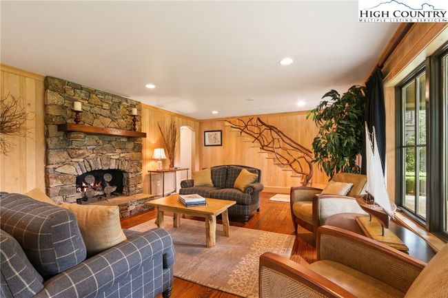 314 Mockingbird Ln, House other with 5 bedrooms, 5 bathrooms and null parking in Blowing Rock NC | Image 9