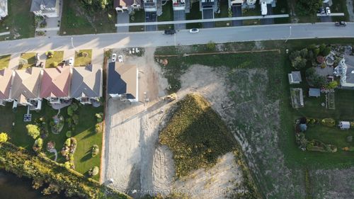 607 Taylor Dr, Midland, ON, L4R0E2 | Card Image