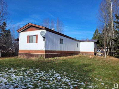 401 5 St E, House other with 3 bedrooms, 1 bathrooms and null parking in Winfield AB | Image 1