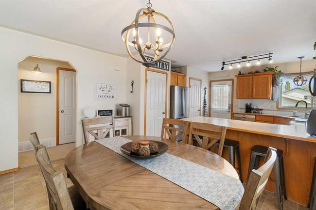 260 Deschner Close, House other with 5 bedrooms, 2 bathrooms and 2 parking in Red Deer AB | Image 24