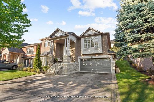 11 Maple Edge Lane, Whitby, ON, L1R2M9 | Card Image