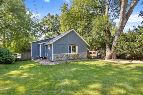1903 Sunkist Ave, Waukesha, WI, 53188-2103 | Card Image