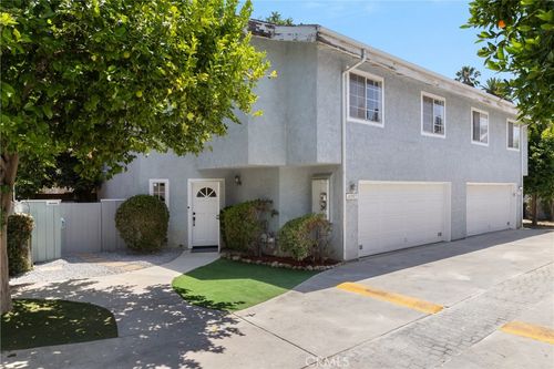 18985 Gault St, Reseda, CA, 91335-3909 | Card Image