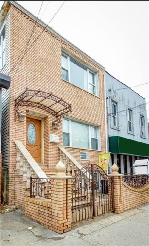 6621 13th Ave, Brooklyn, NY, 11219-6122 | Card Image