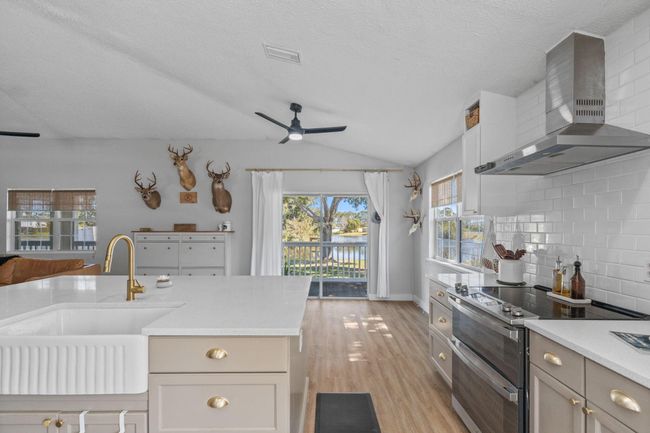 5814 Killarney Avenue, House other with 3 bedrooms, 2 bathrooms and null parking in Fort Pierce FL | Image 8