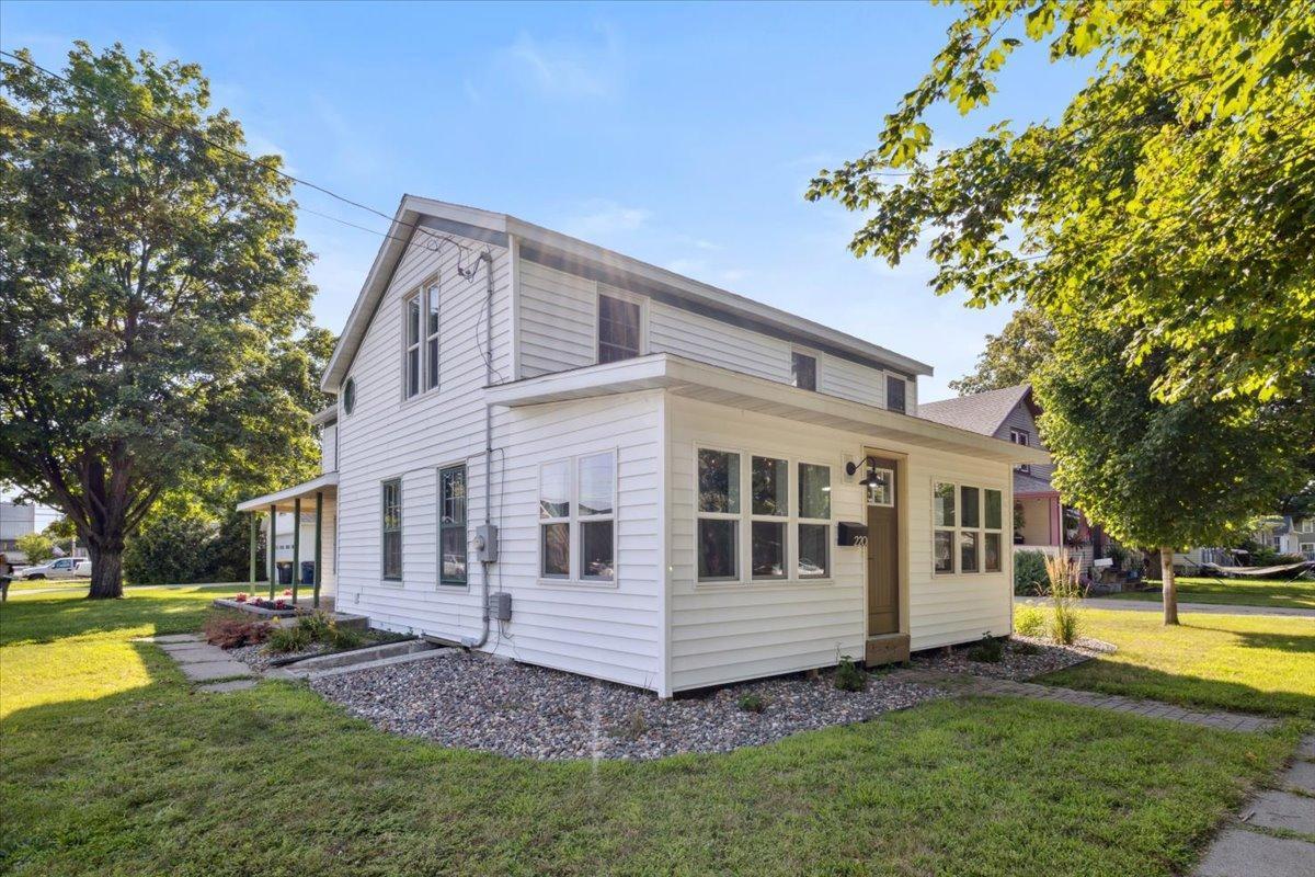 6th St, Lake City, MN 55041