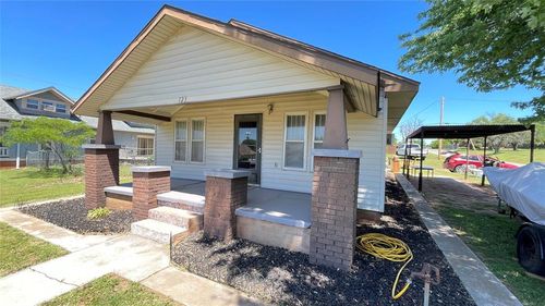 123 S 4th St, Sentinel, OK, 73664-9636 | Card Image