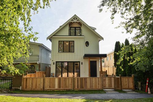 848 E 38 Avenue, Vancouver, BC, V5W1J3 | Card Image