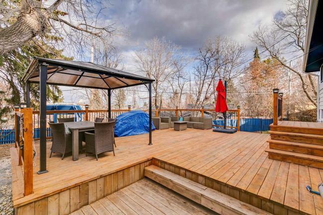 1924 Green Ridge Road Sw, Home with 5 bedrooms, 2 bathrooms and 3 parking in Calgary AB | Image 35