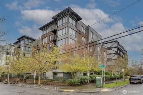 apt-204-4547 8th Ave Ne, Seattle, WA, 98105-6704 | Card Image