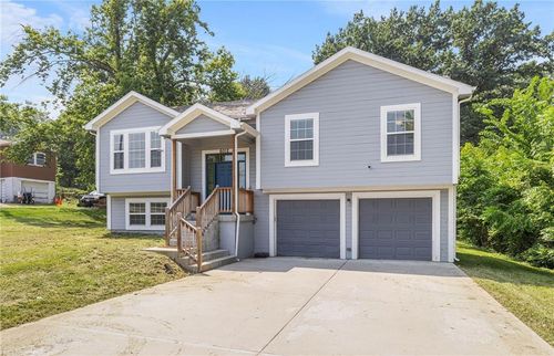 6012 Arlington Ave, Raytown, MO, 64133-3845 | Card Image