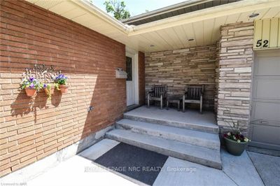 52 Woodrow St, House other with 3 bedrooms, 2 bathrooms and null parking in Saint Catharines ON | Image 2