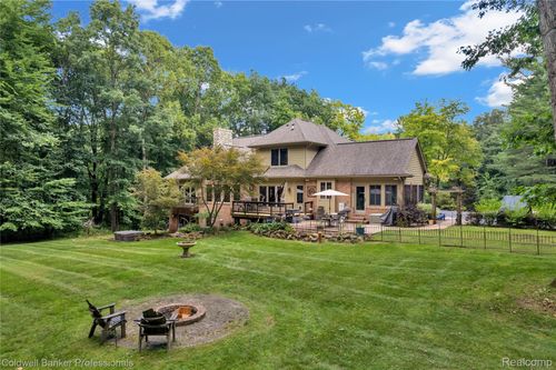 3690 Hickory Rim Dr, Ortonville, MI, 48462-8005 | Card Image