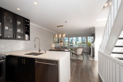 307 - 1166 W 6th Ave, Townhouse with 2 bedrooms, 1 bathrooms and 1 parking in Vancouver BC | Image 2