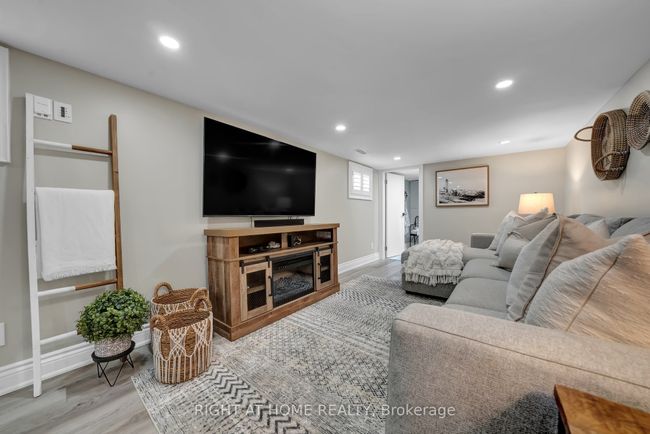 158 Stacey Ave, House other with 3 bedrooms, 2 bathrooms and 2 parking in Oshawa ON | Image 34