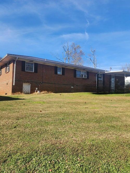 212 S Oak St, Whitwell, TN, 37397-5423 | Card Image