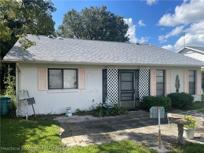 4016 Thompson Avenue, House other with 2 bedrooms, 2 bathrooms and null parking in Sebring FL | Image 2