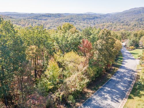 7756 Rocky Ledge Dr, Hixson, TN, 37343-1923 | Card Image