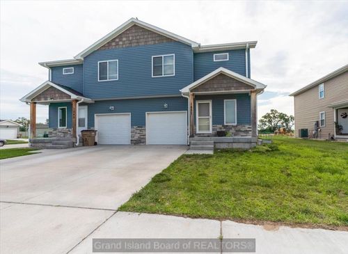 1837 Peach St, Grand Island, NE, 68801-2714 | Card Image