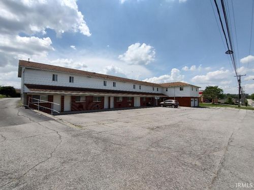 5634 W Jefferson Blvd, Fort Wayne, IN, 46804-1697 | Card Image