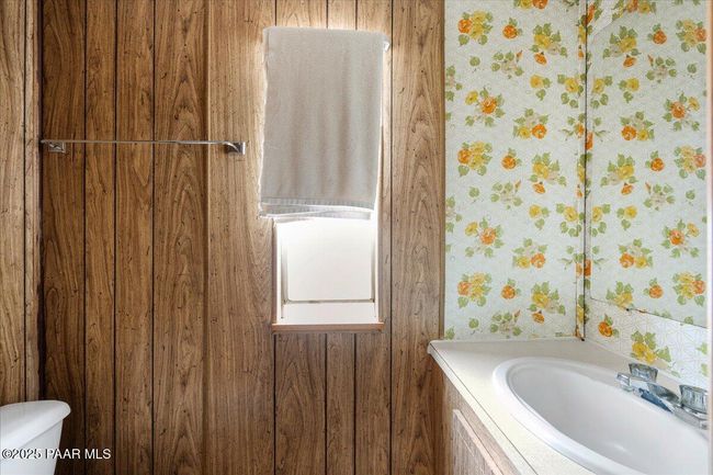 41-Bathroom | Image 12