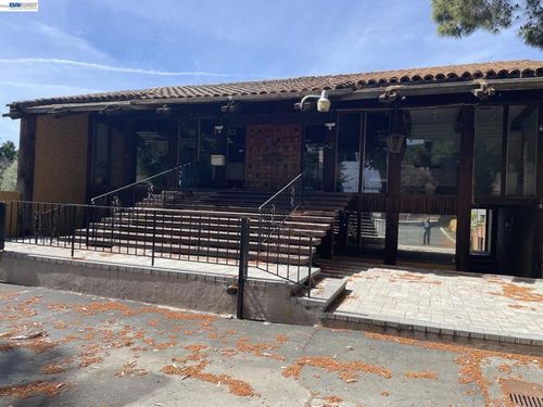 43213 Mission Blvd, Fremont, CA, 94539-5826 | Card Image