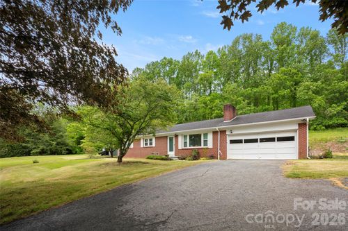 83 Honeysuckle Ln, Burnsville, NC, 28714-8115 | Card Image