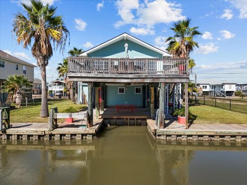 324 Shark Ln, Surfside Beach, TX, 77541-6901 | Card Image