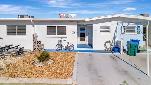 15 Seaside Ct, HOLMES BEACH, FL, 34217-1545 | Card Image