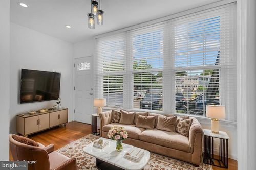 apt-a-945 Randolph St Nw, WASHINGTON, DC, 20011-5771 | Card Image