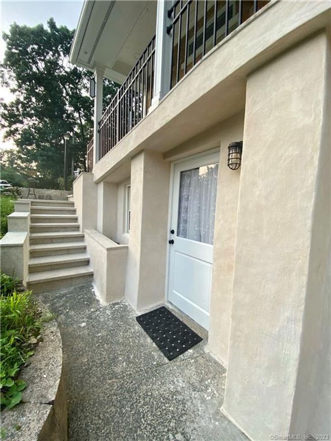 Separate Entrance for Lower Level Bedroom/Full Bathroom and Office/Den/Playroom/Exercise Room | Image 29