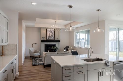 10285 Stony Oak St, Nampa, ID, 83687-1083 | Card Image