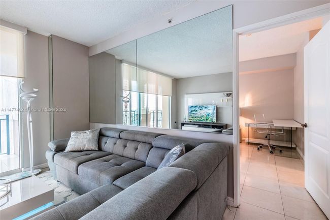 APT-603 - 17555 Atlantic Blvd, Condo with 2 bedrooms, 2 bathrooms and null parking in Sunny Isles Beach FL | Image 9