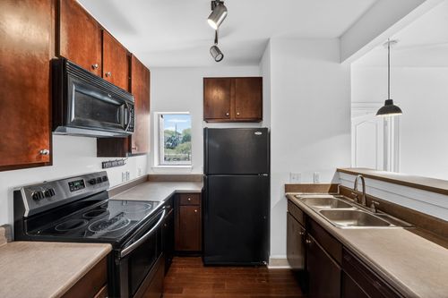 2201-a-1901 Crossing Park Dr, Austin, TX, 73301 | Card Image